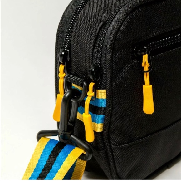 Sold - Picture 3 of 6